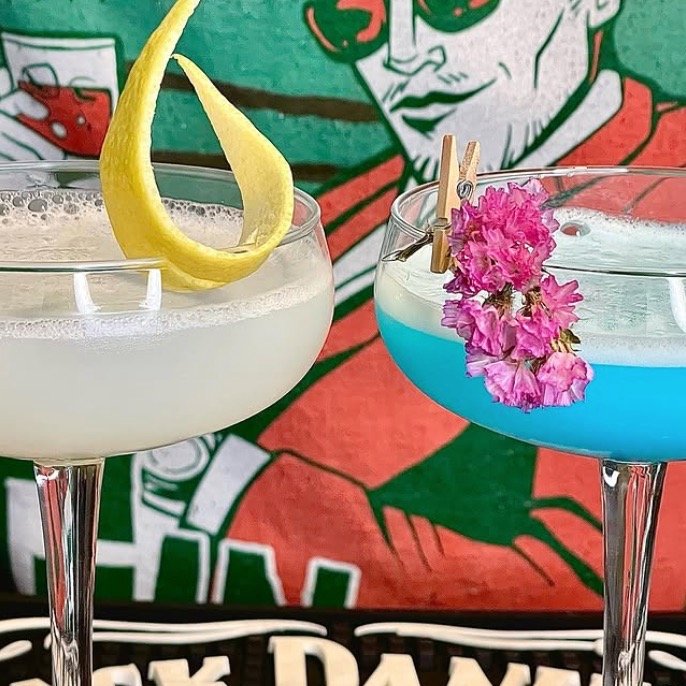 CHLOE Bar