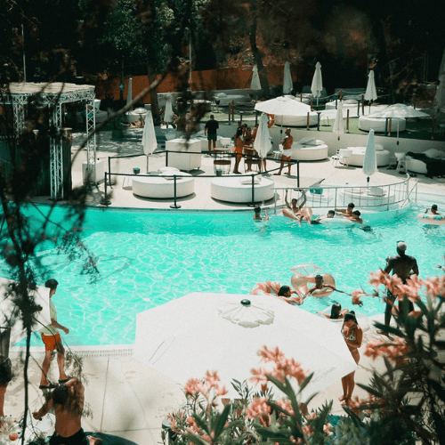 Isla Pool Club
