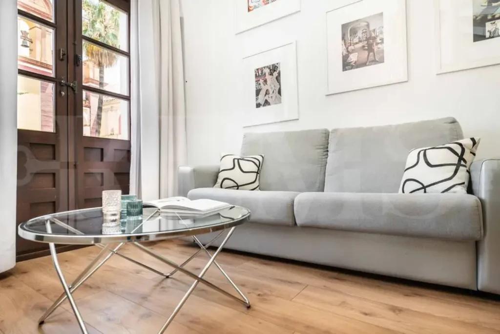 Platinum Suite Picasso-Inspired